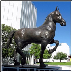 企業(yè)門(mén)口銅馬