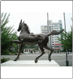 廣場(chǎng)銅馬雕塑