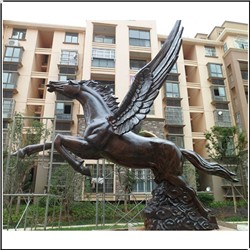 大銅飛馬雕塑